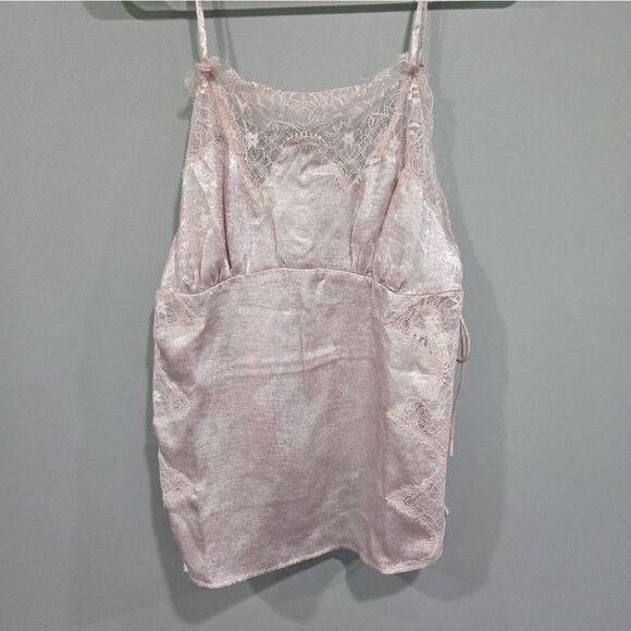 NWOT Light PINK OR Blush Intimately Free People Shimmer On Cami - Picture 11 of 11